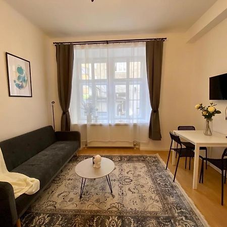 City Centre Apartment Вена Экстерьер фото