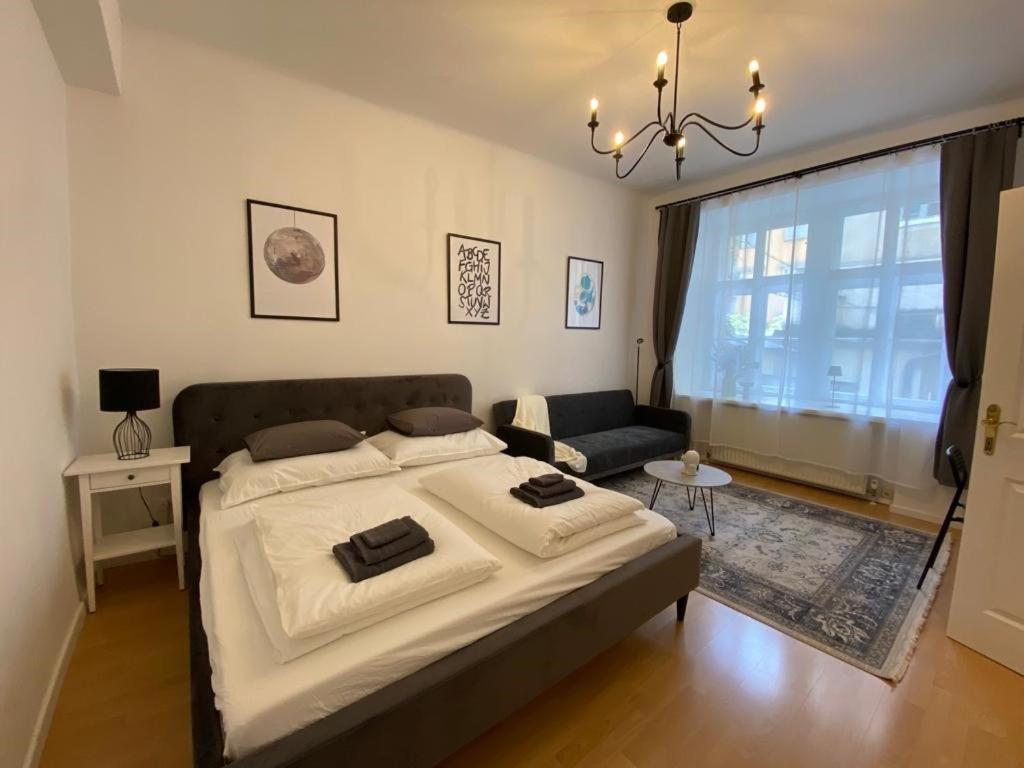 City Centre Apartment Вена Экстерьер фото