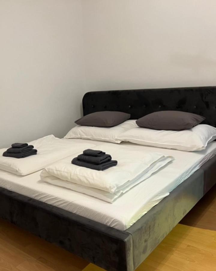 City Centre Apartment Вена Экстерьер фото